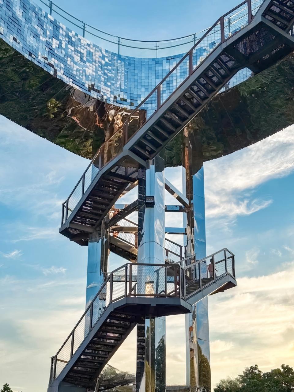 Cultural public project observation structure with reflective kinetic facade cladding