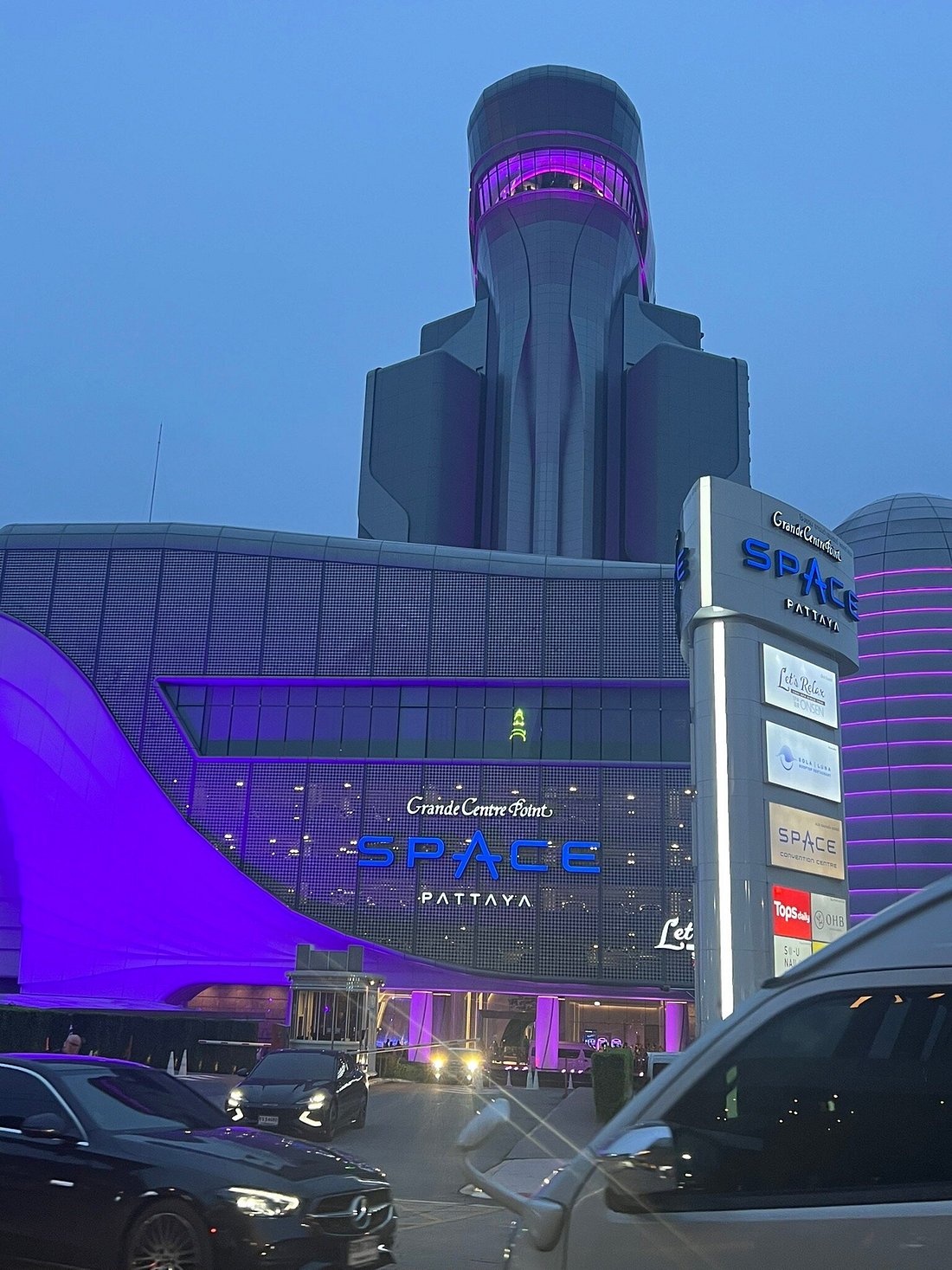 Grande Centre Point Space Pattaya kinetic facade project media