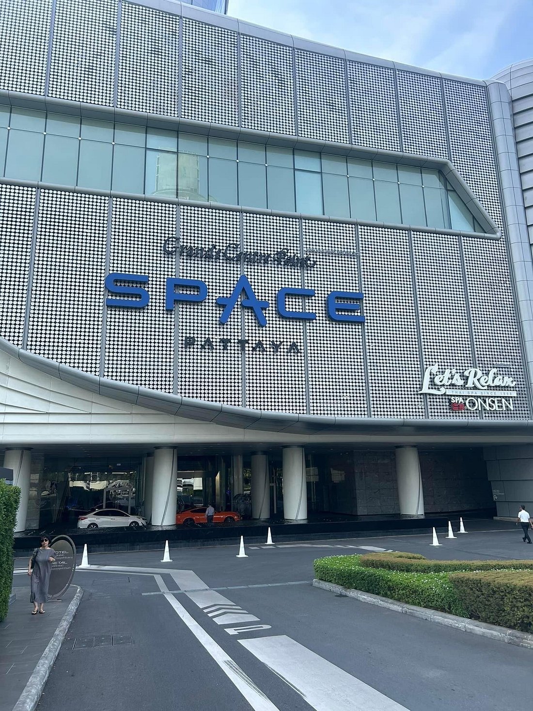 Grande Centre Point Space Pattaya kinetic facade project media